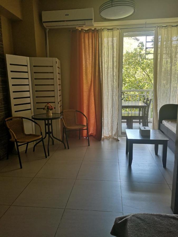 Pico De Loro Staycation 纳苏格布 外观 照片